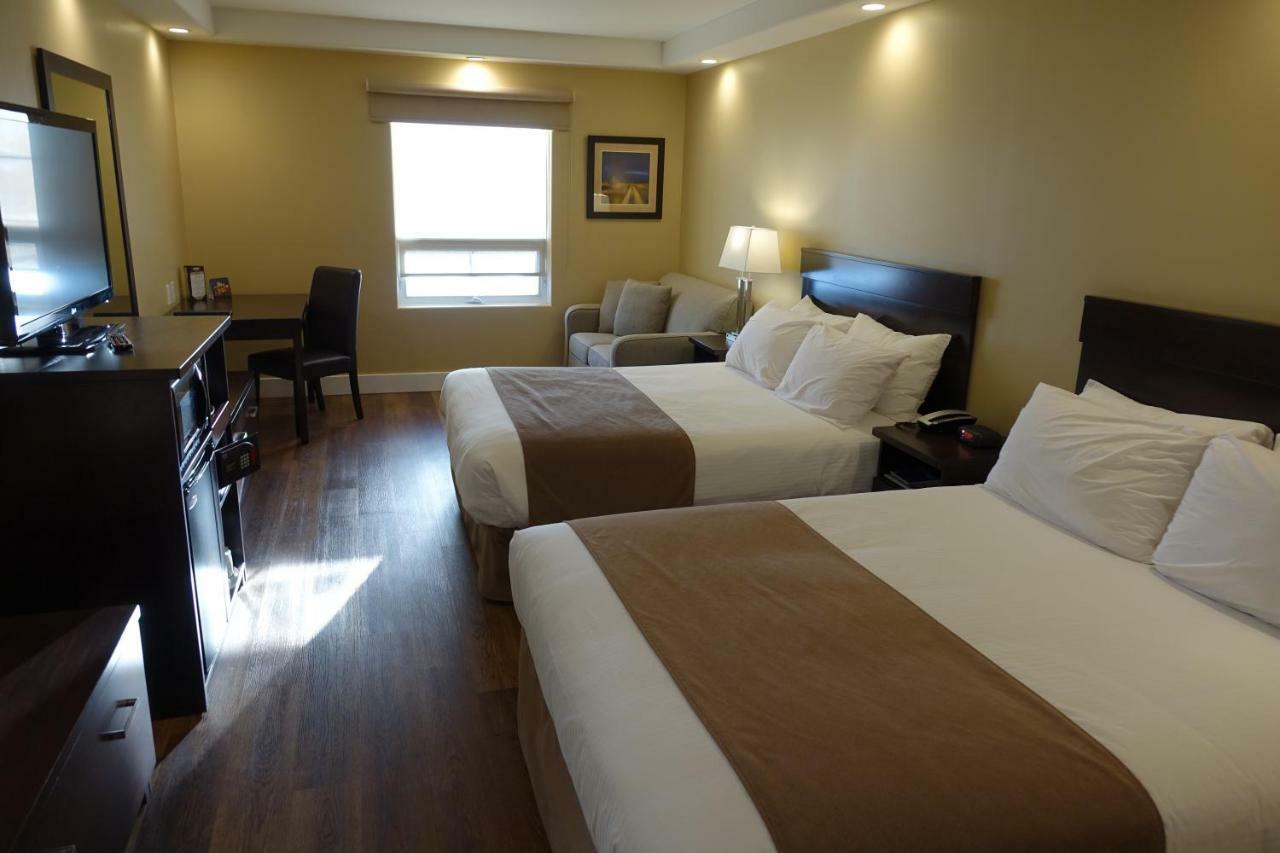 Chateau Louis Hotel & Conference Centre Edmonton Esterno foto
